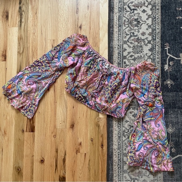 Luli Fama NWOT Pinkin About You Pink Paisley Crop Top Medium - Picture 2 of 9